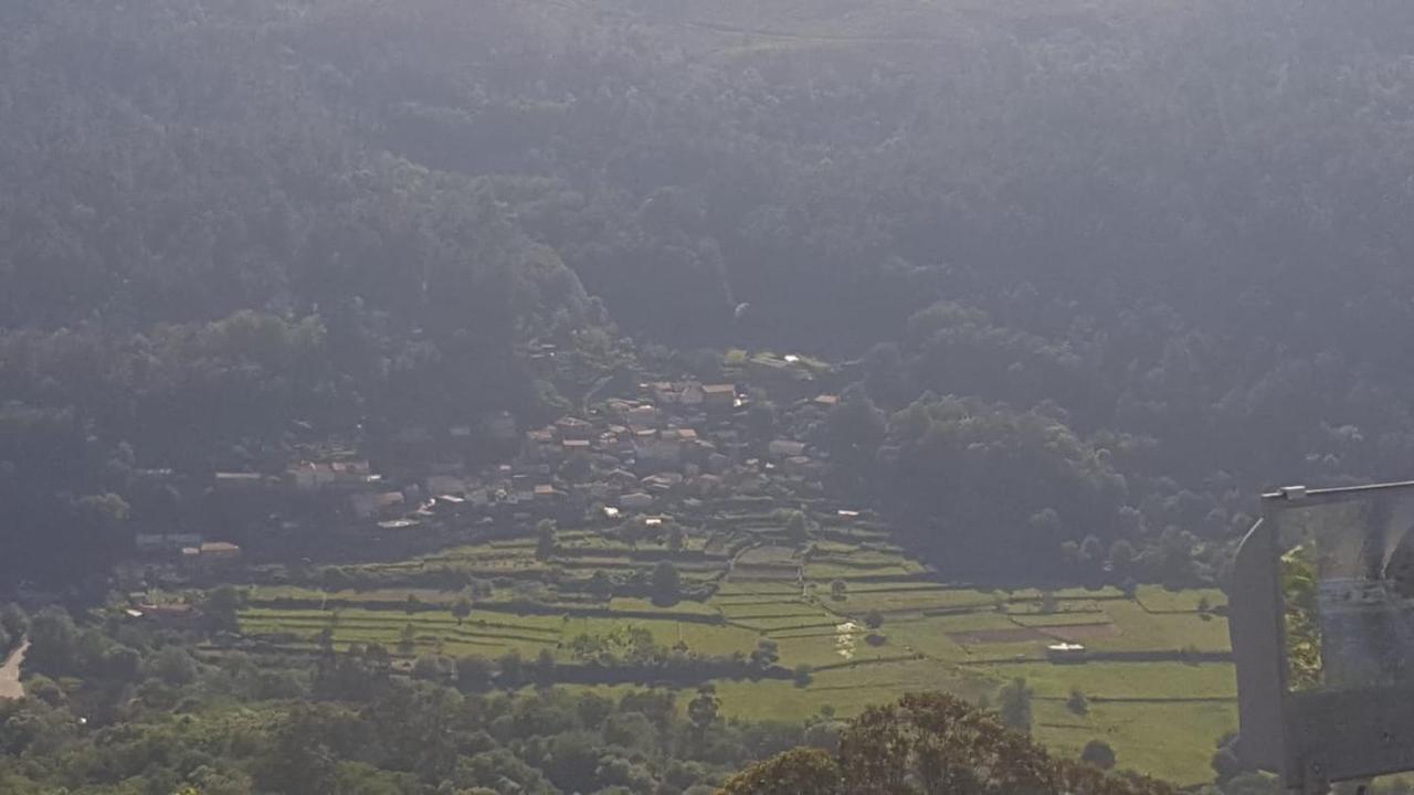 Vila Casa Eiro Lobios Exteriér fotografie